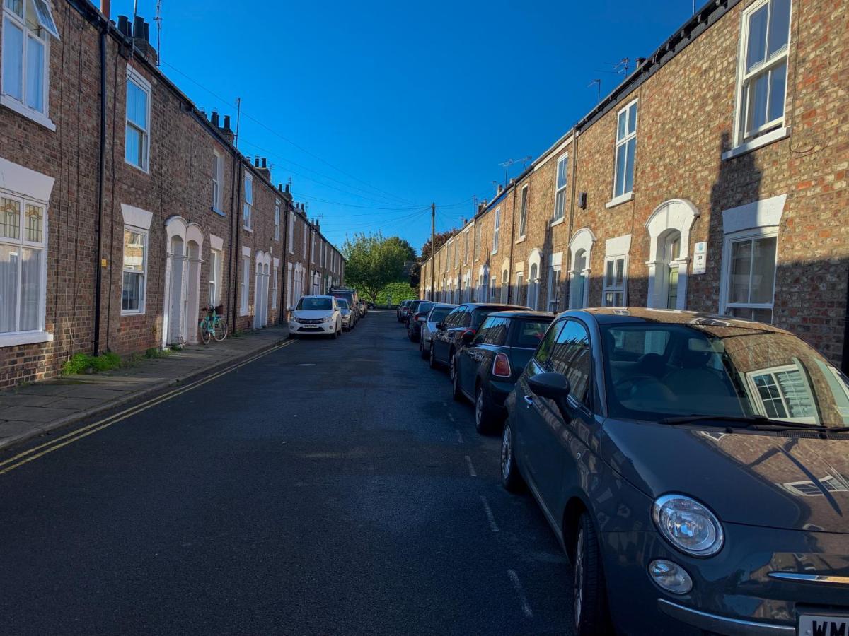 Stay In The Heart Of York At The Hampden - Free Parking - York Holiday Home Ngoại thất bức ảnh